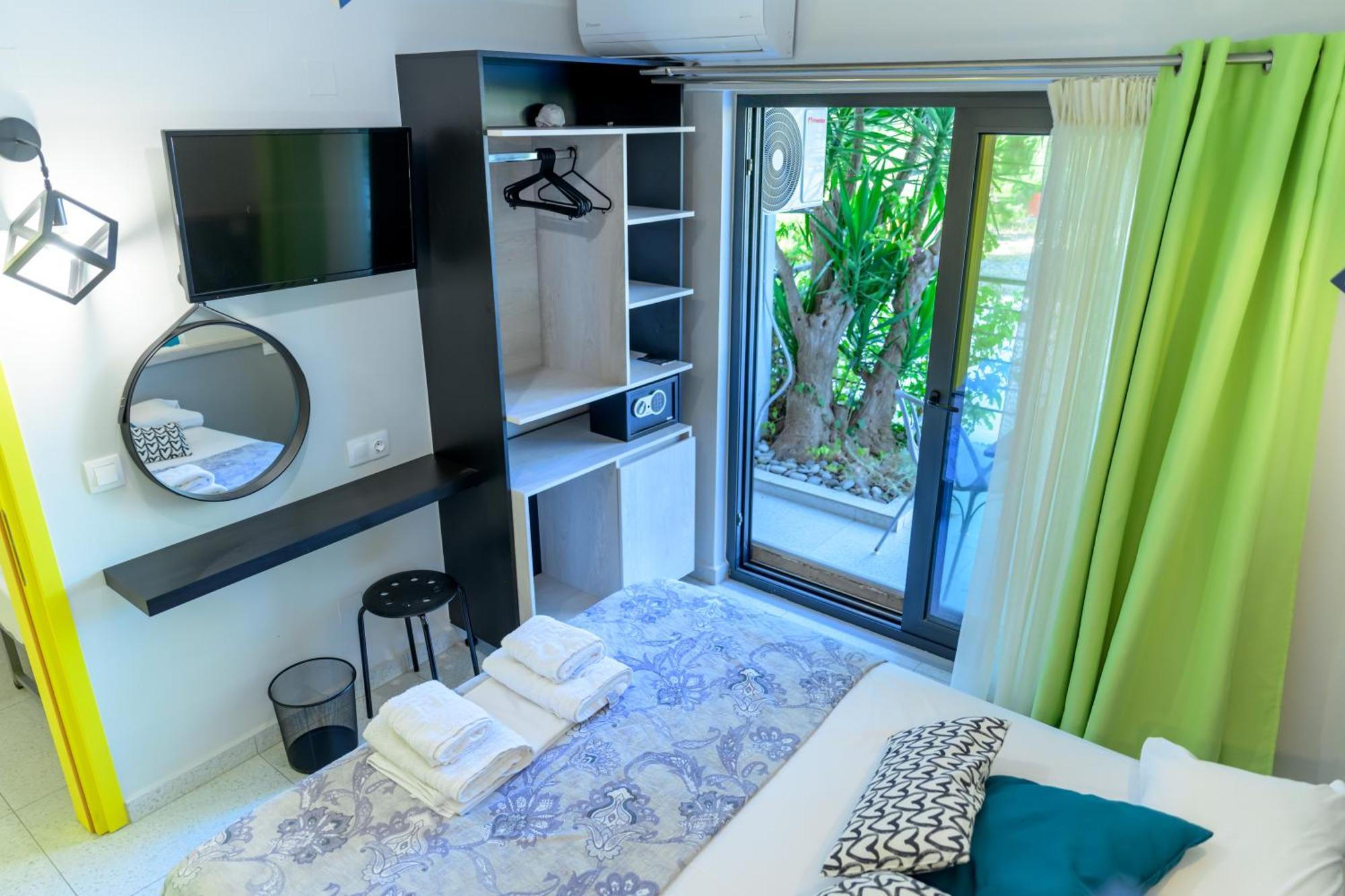 Bikini Apartments Kariótai 外观 照片