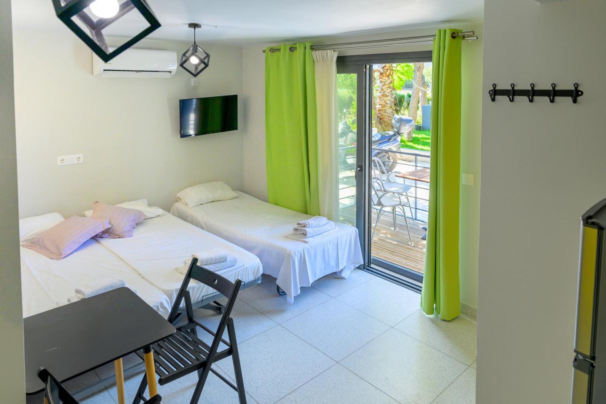 Bikini Apartments Kariótai 外观 照片
